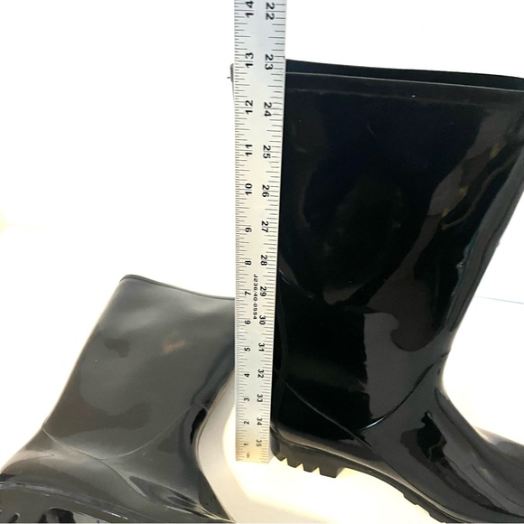 Time And Tru Women’s Black Glossy Mid Calf Pull On Rain Boots PVC Chunky Sole 7 - Picture 6 of 7